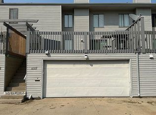 2108 Sky Line Dr, Waterloo, IA 50701