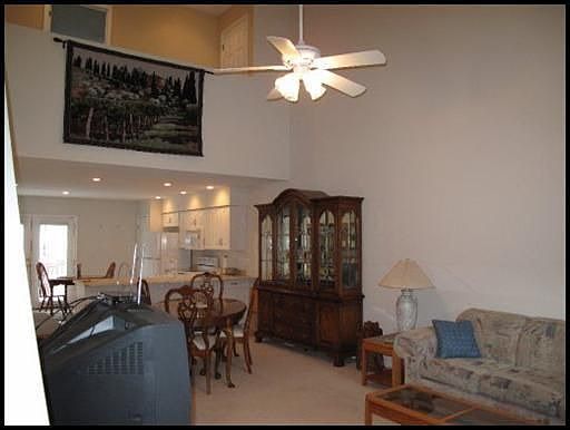 1st image of 1013 Silver Creek Ln