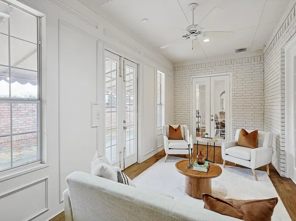 1000 Villa Dr, Fort Worth, TX 76120