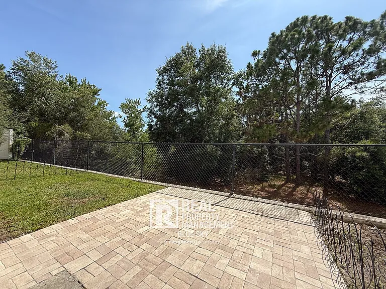 7624 Red Mill Cir — Photo 23