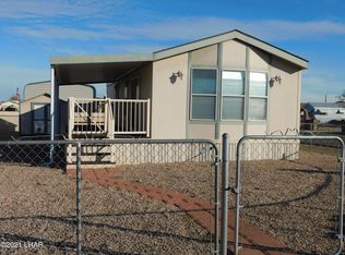 598 W Comanche Dr, Quartzsite, AZ 85346