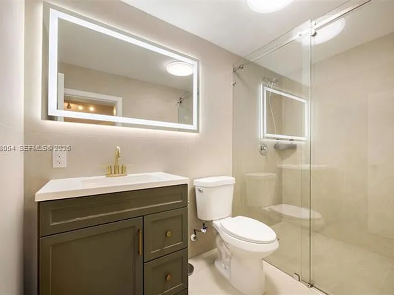 3041 Calusa St — Photo 10