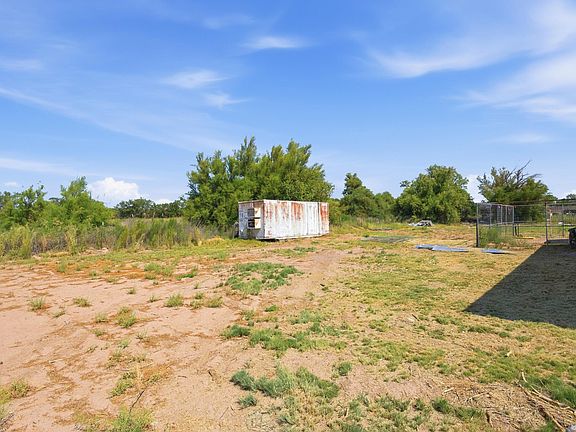 4th image of 460B Jarales Rd