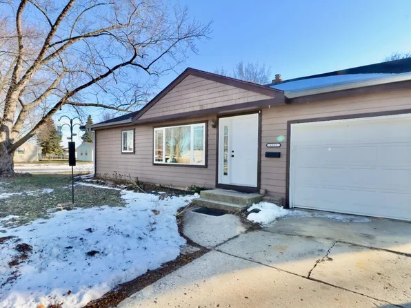 1321 E Renrose Ave, Loves Park, IL 61111