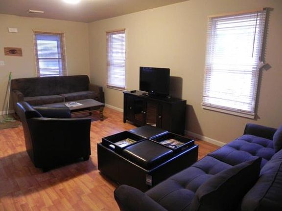 2nd image of 20 Summerside Ave