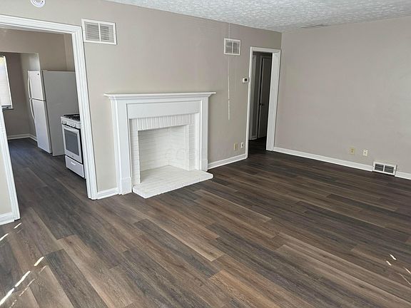 3rd image of 523 S Waverly St