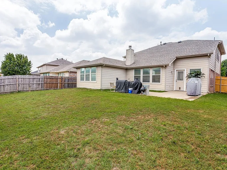 9208 Conestoga Dr — Photo 9