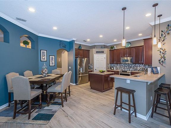 3rd image of 7168 Winding Lake Cir
