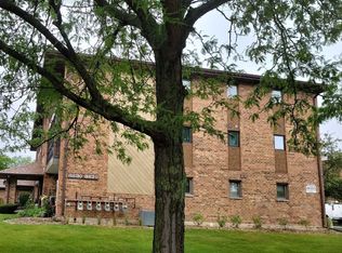 8824 W 140th St, Orland Park, IL 60462