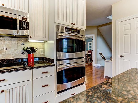 2nd image of 8431 Cypress Trl
