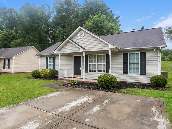 3rd image of 6535 Lynmont Dr
