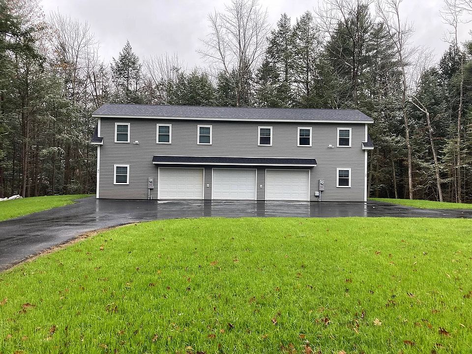 39 is the unit with garage on the right. Center garage for landlord.