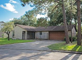 10 Holly Ln, Bay City, TX 77414