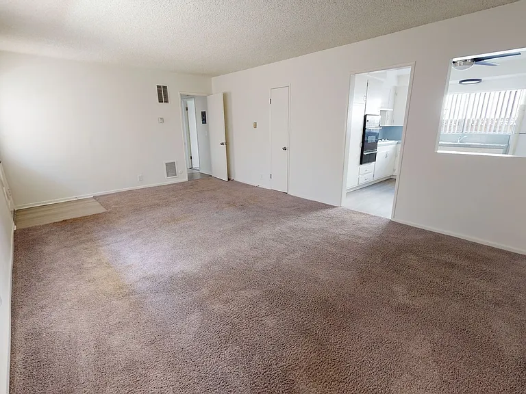 2266 Del Mar — Photo 4