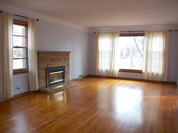 Main level living room