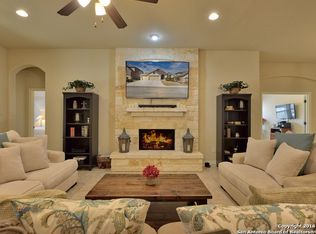 17907 Oxford Mt, Helotes, TX 78023