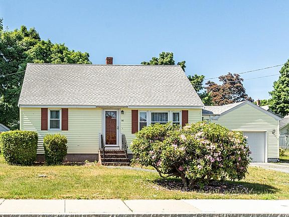 2nd image of 90 Saratoga St