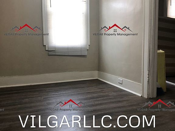 5th image of 3925 Pulaski St #2F