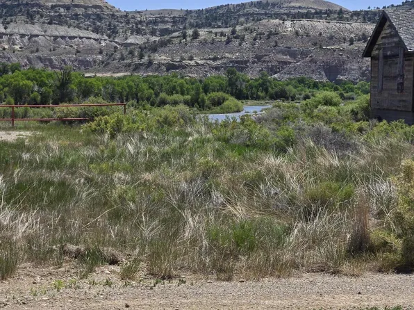 219 E 3rd Ave, La Barge, WY 83123