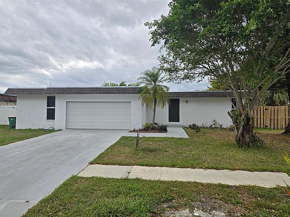 3rd image of 7803 NW 75th Avenue