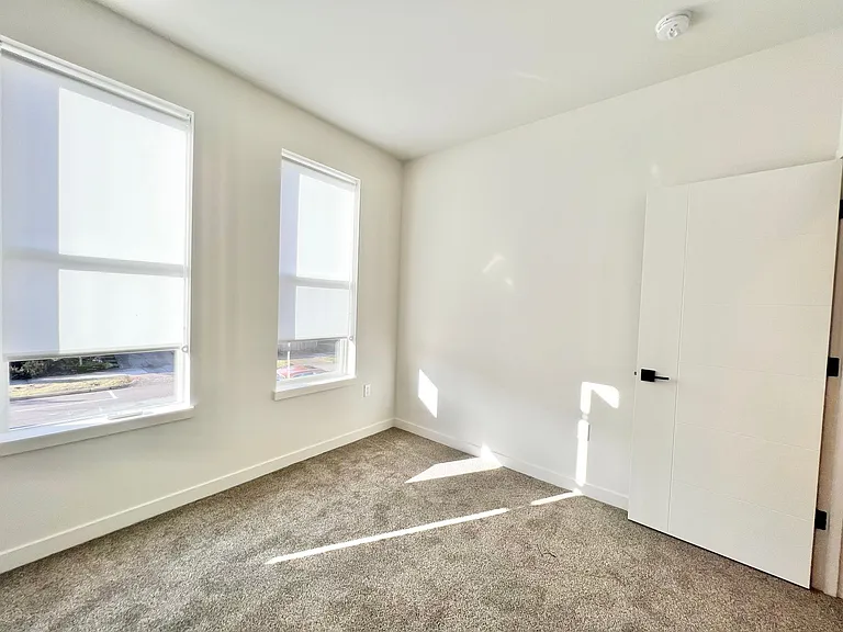 L0529 - Drummond Townhomes 2 — Photo 11