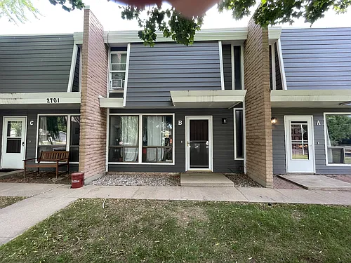 2701 Harvard St Photo 1