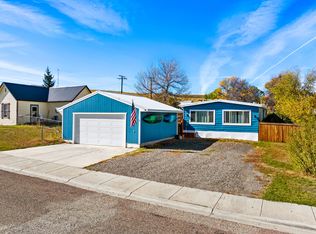 107 4th St N, Cascade, MT 59421