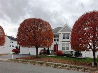 40 Kirschman Dr, Matawan, NJ 07747