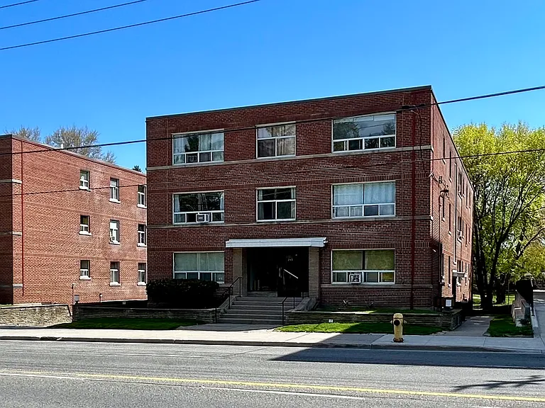 1299 Bayview Ave #18 — Photo 8