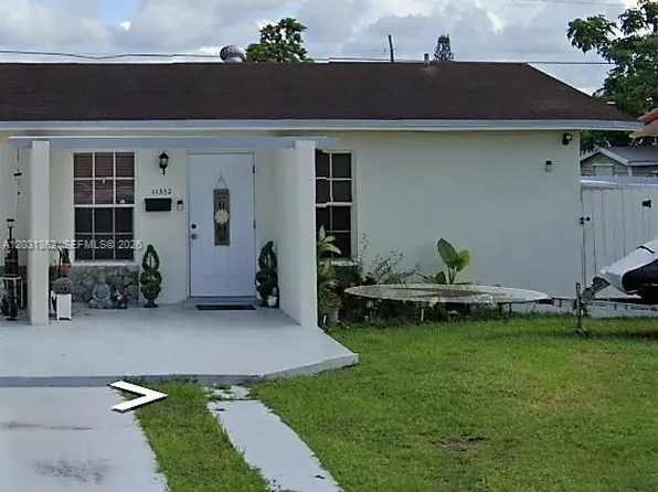 11352 SW 3rd St #B, Miami, FL 33174