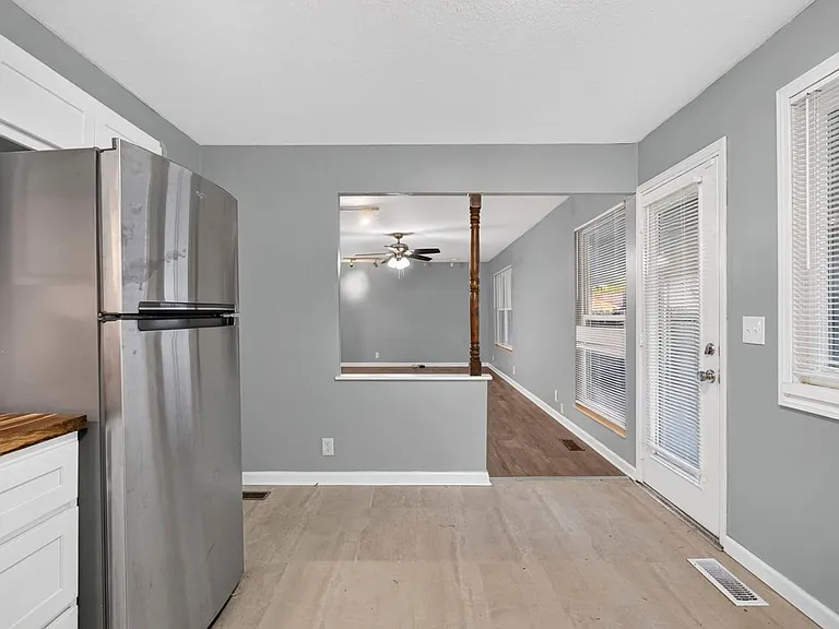 3444 Woodpath Dr — Photo 37