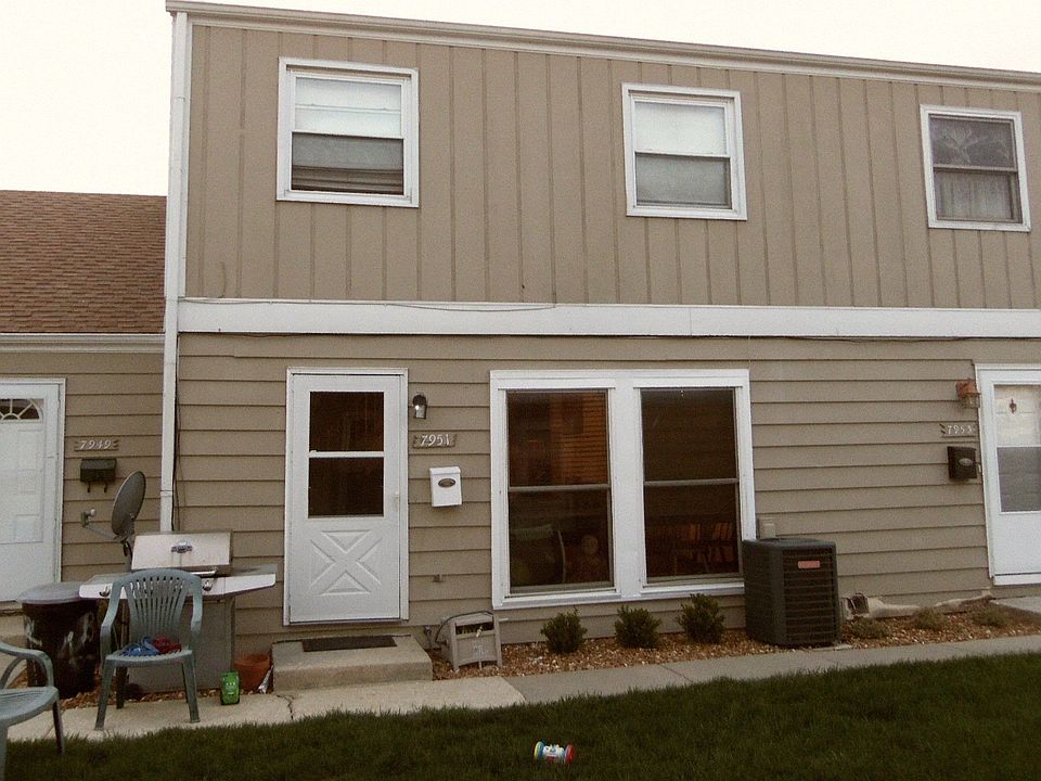 1st image of 7951 163rd Pl