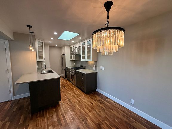 4th image of 354 Larkspur Plaza Dr