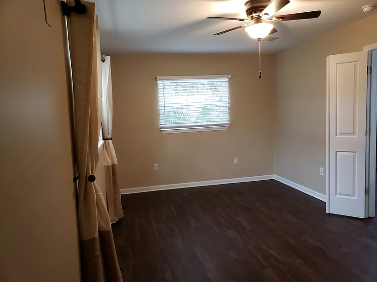 117 N Claire Dr — Photo 11