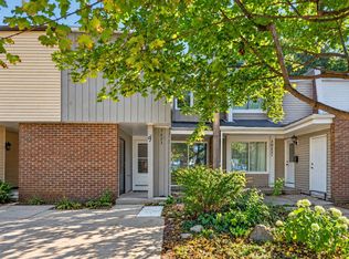3023 Wakefield Dr Unit F, Carpentersville, IL 60110