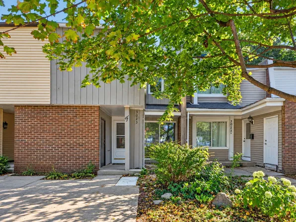 3023 Wakefield Dr Unit F, Carpentersville, IL 60110
