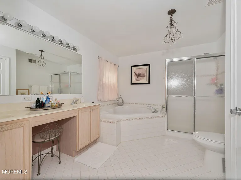 4 Scottsdale Ct — Photo 33