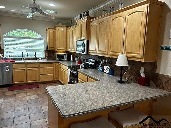 4th image of 22370 Edgewater Dr
