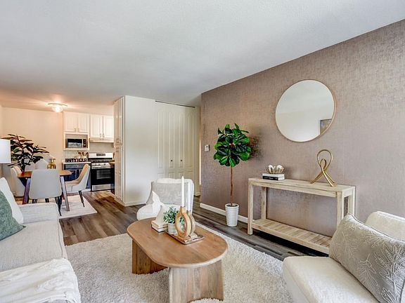 4th image of 38500 Paseo Padre Pkwy APT 216