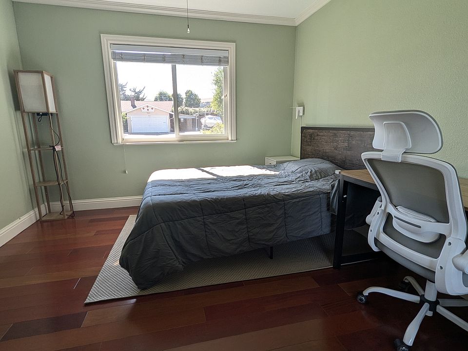 1st image of 8853 Bandon Dr #1