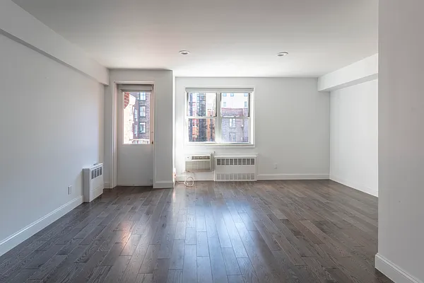 Rented by Compass | media 4