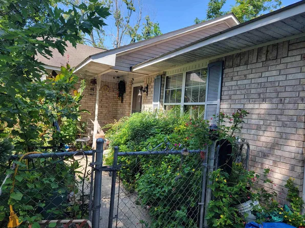 217 Springwood Dr, Mountain Home, AR 72653