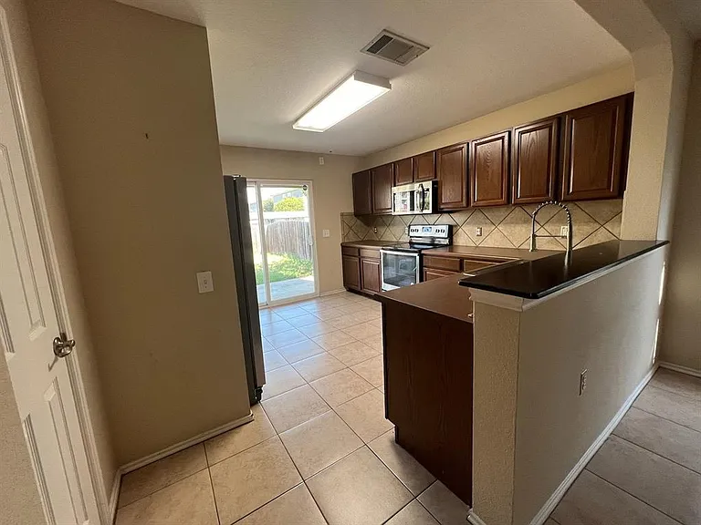 1600 Anise Dr — Photo 7