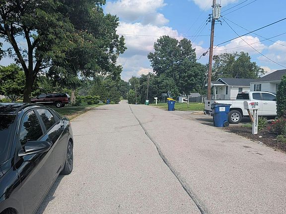 4th image of 10591 Clarendon Ave