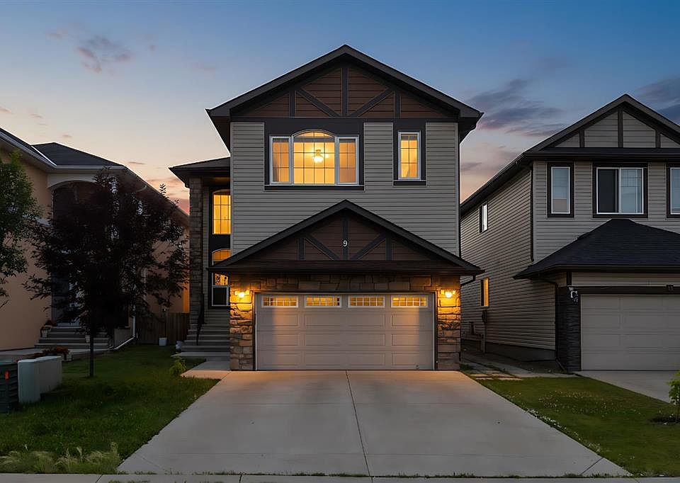 1st image of 9 E Saddlelake Grv NE