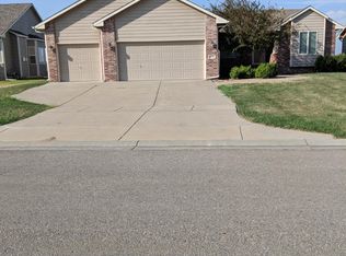 1726 E Highridge St, Wichita, KS 67219