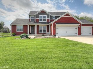 2956 Saddle Ridge Dr NE, Rockford, MI