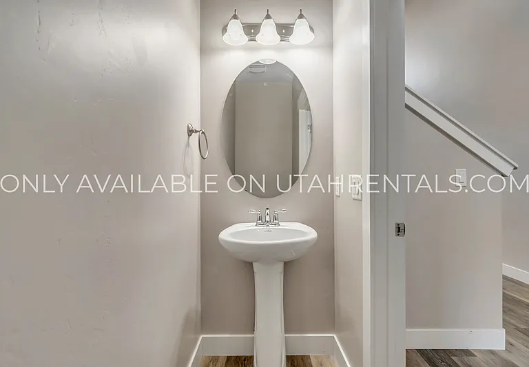 1638 E Aspen Loop — Photo 13