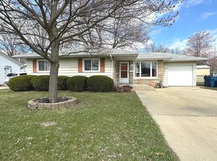 505 W Brookmont Blvd, Bradley, IL 60915