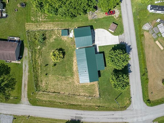 5th image of 10756 Hiawatha Dr